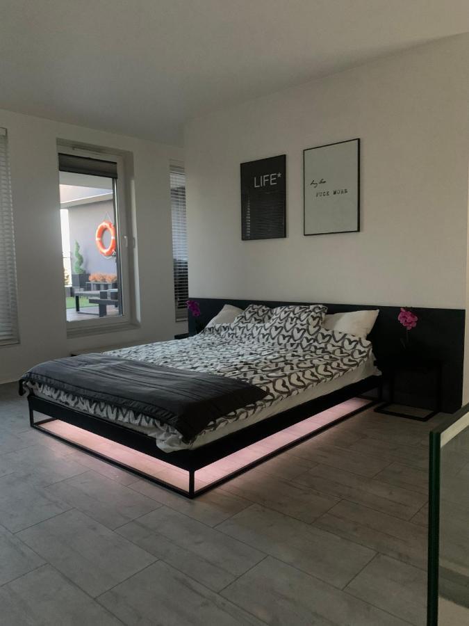 Ekskluzywny Penthouse Z Ogrodem W Centrum Lodzi Exterior foto